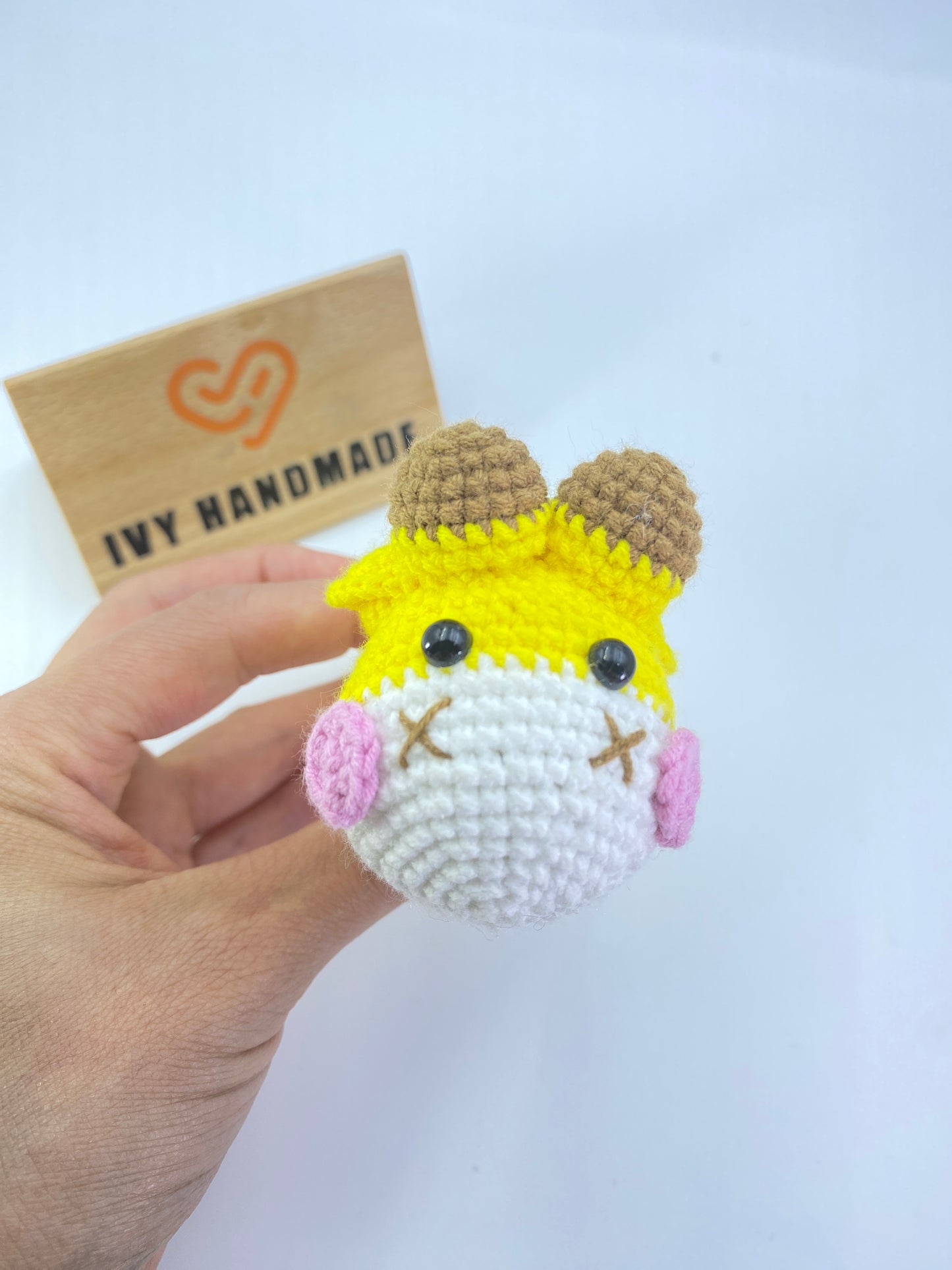 Giraffe/Key Chain-Handmade Crochet