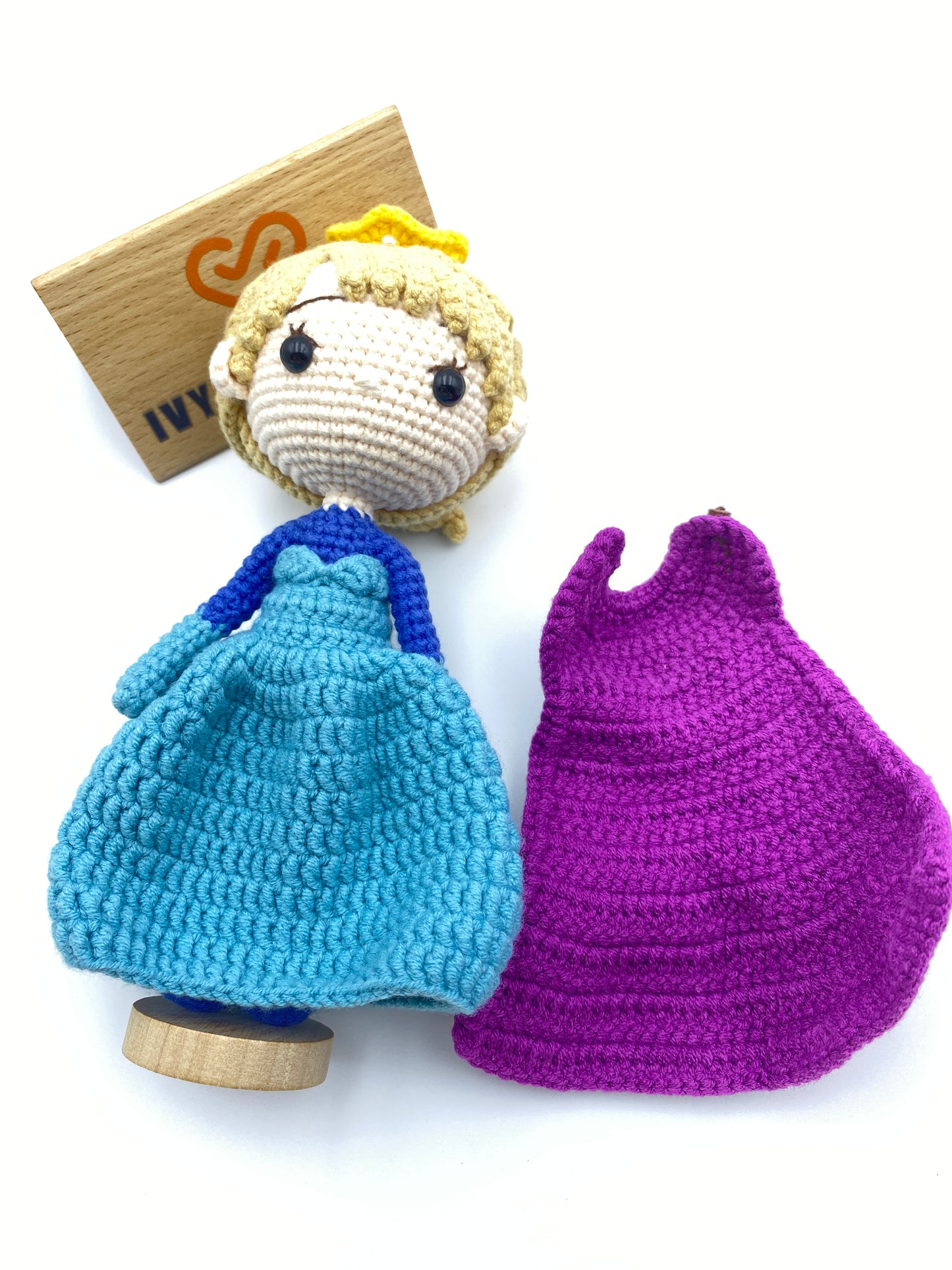 Frozen-Elsa-Handmade Crochet