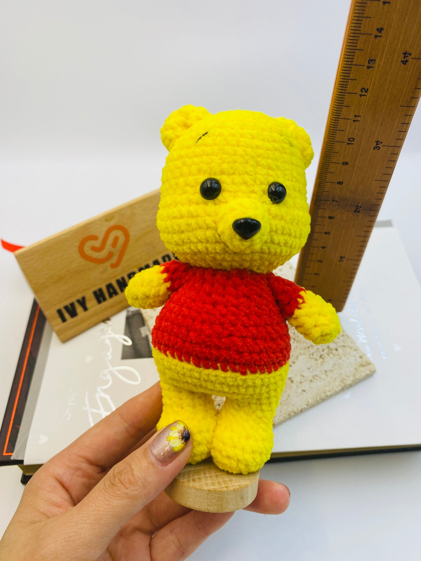 Winnie the Pooh(L)-Handmade Crochet