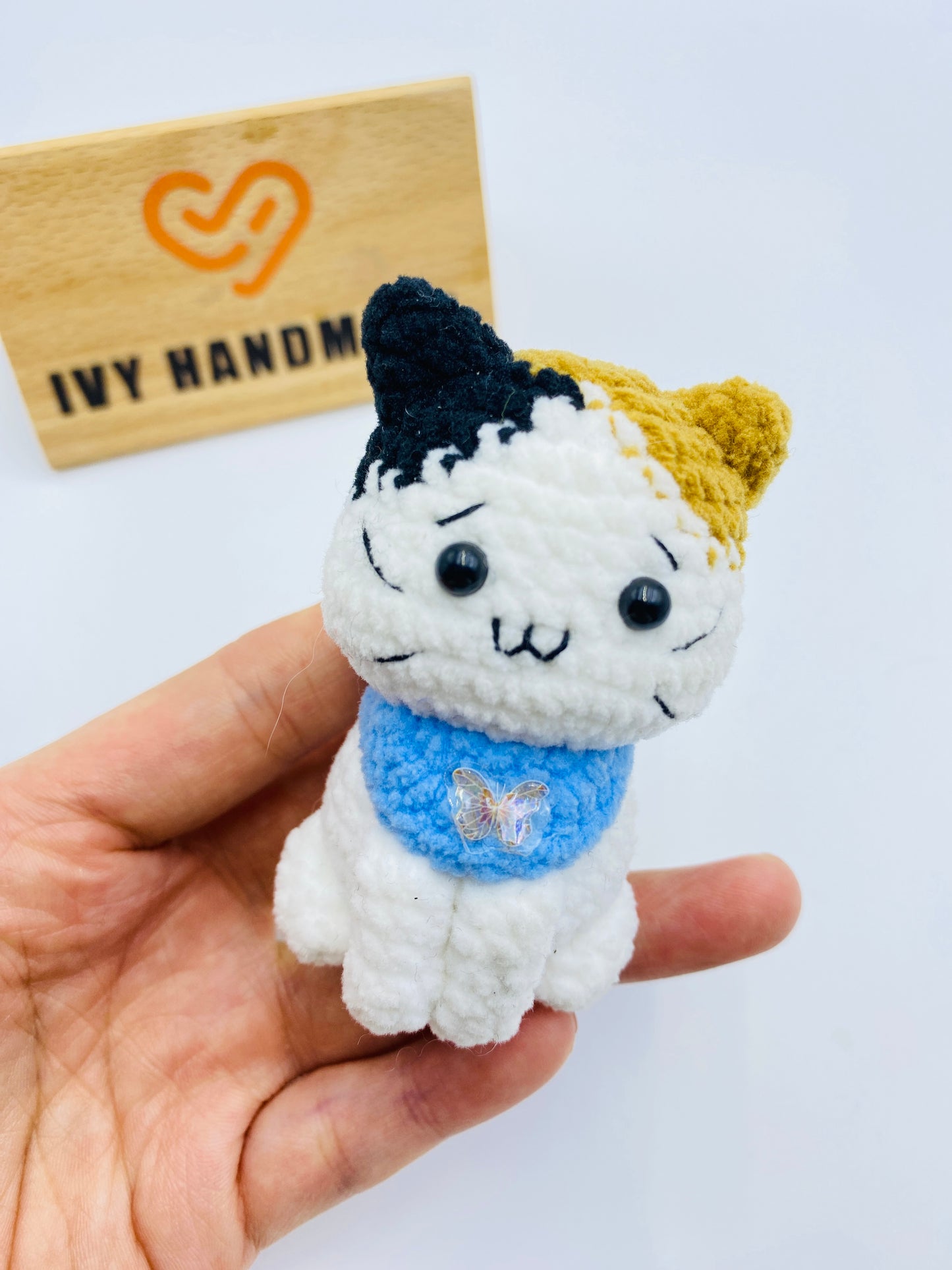 Fluffy Cat-Handmade Crochet
