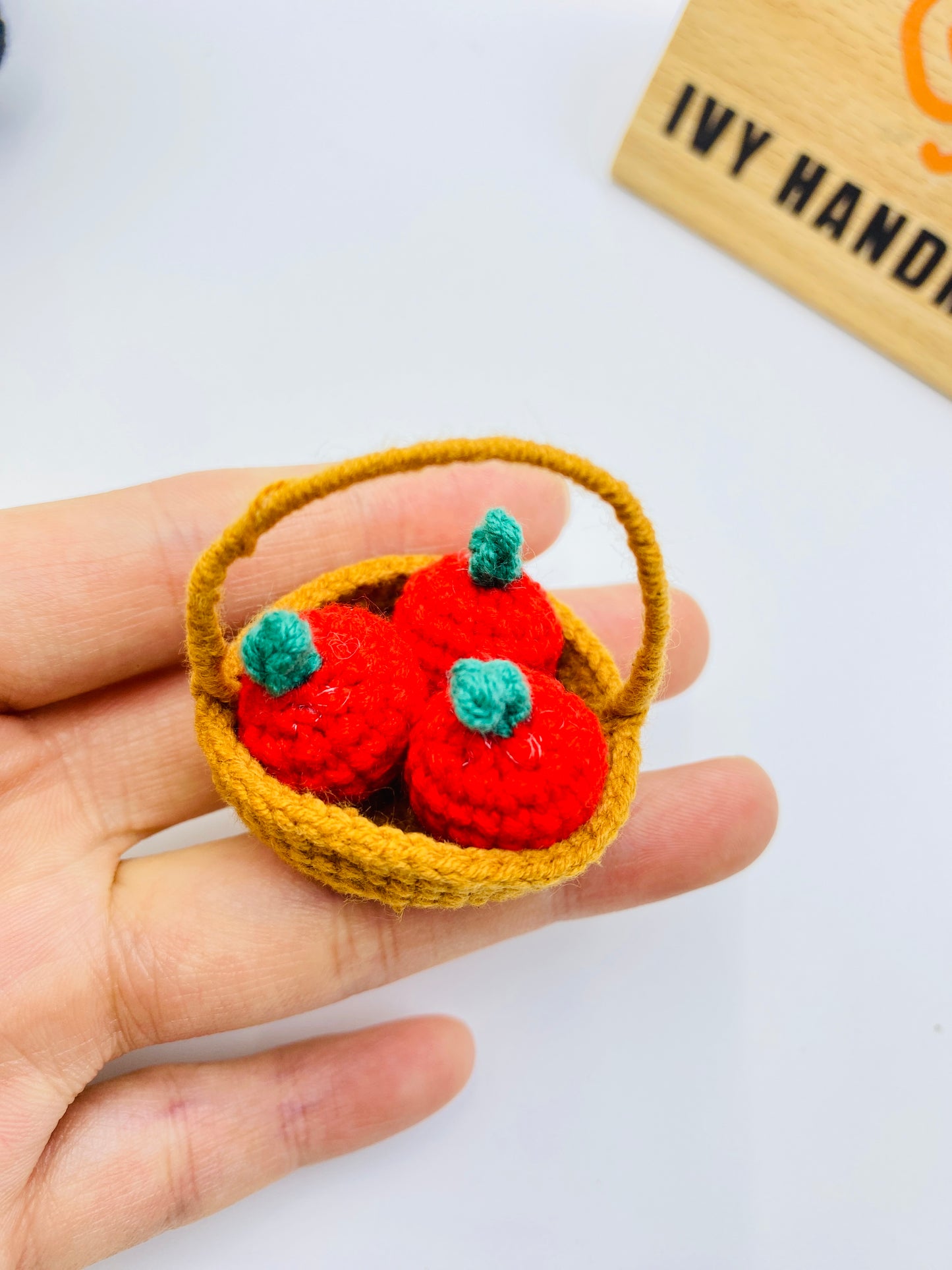 SnowWhite-Handmade Crochet