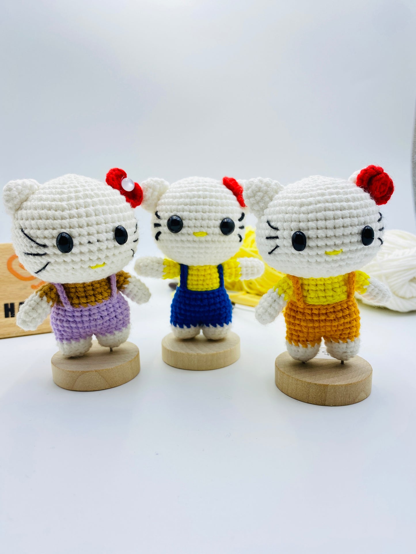 Hello Kitty/key chain-Handmade Crochet