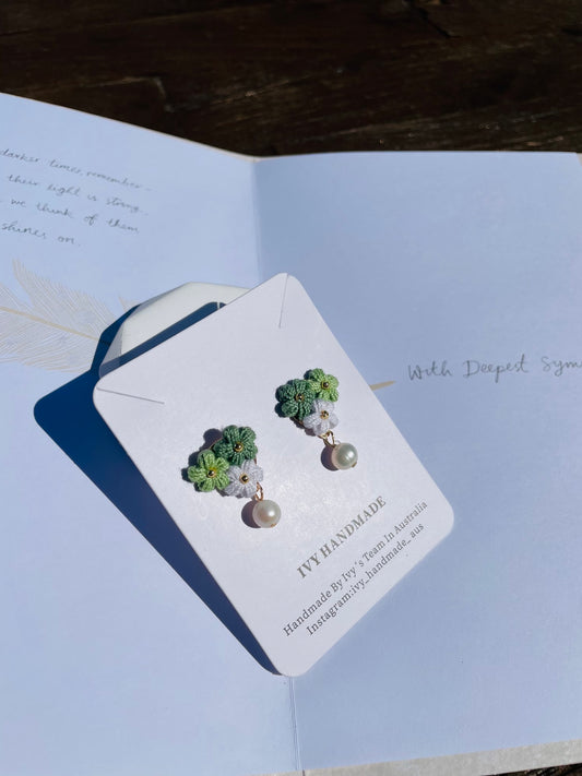 Lune Florette-Handmade Microcrochet Earring