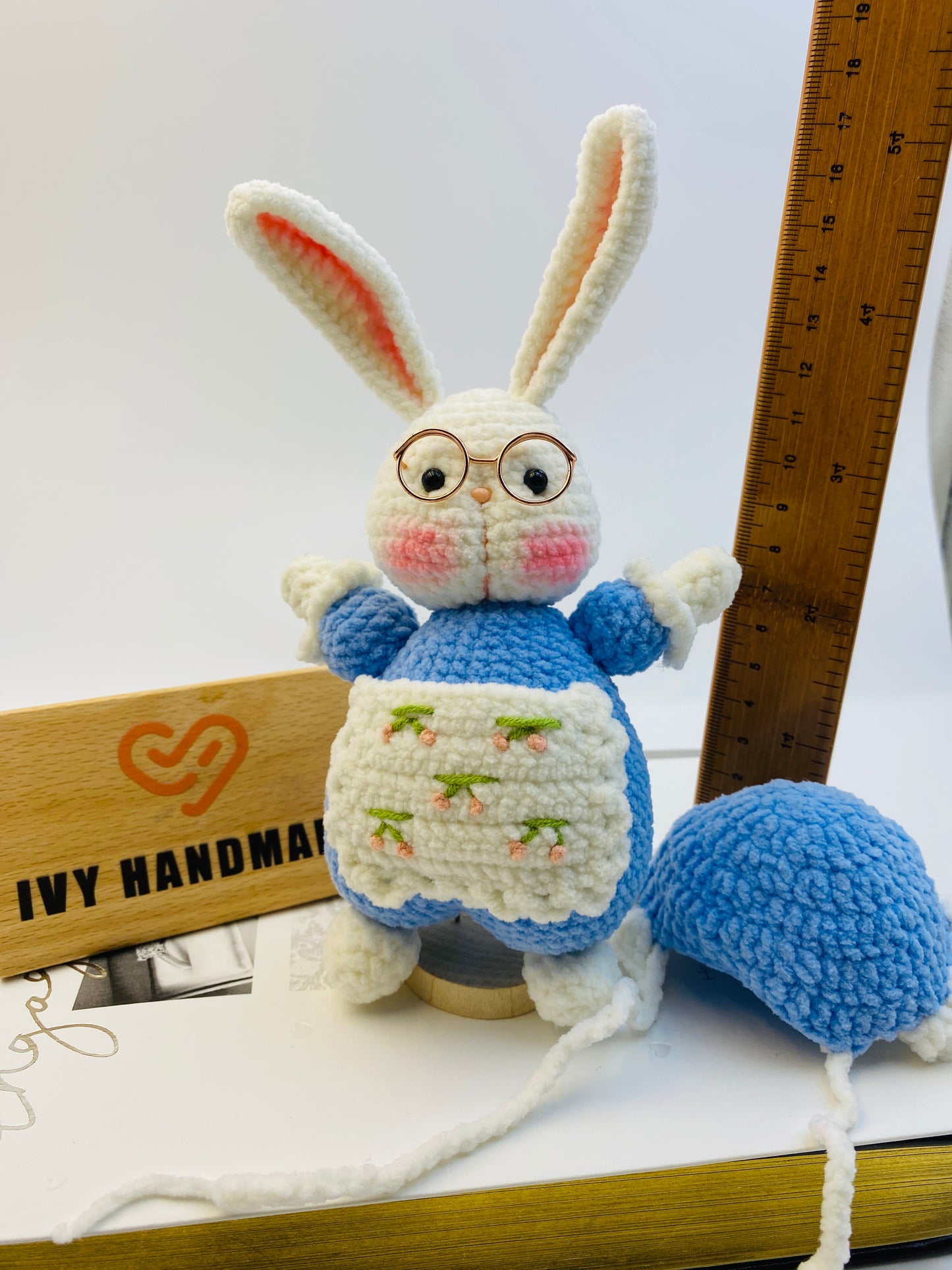 Bunny (The headscarf can be taken off)-Handmade Crochet