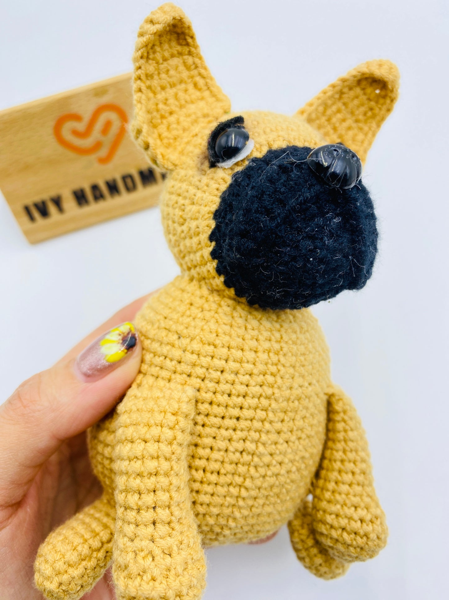 Bulldog-Handmade Crochet
