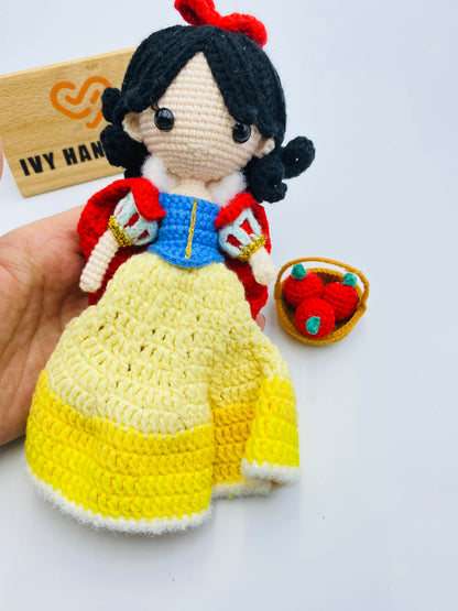 SnowWhite-Handmade Crochet